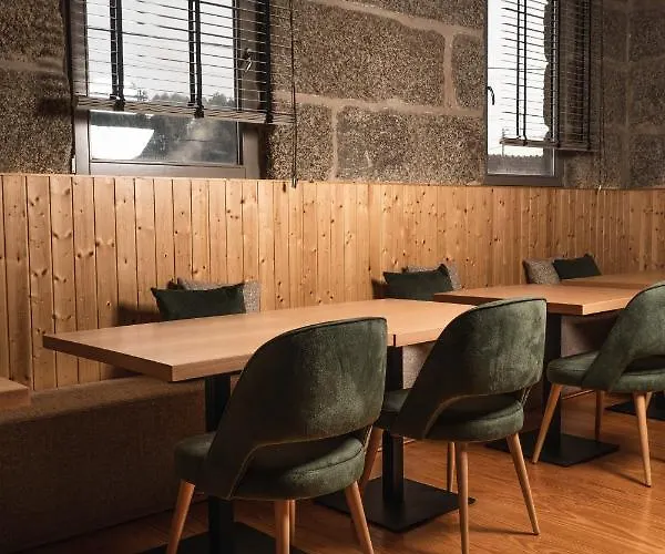 Villa - Paredes (Porto)